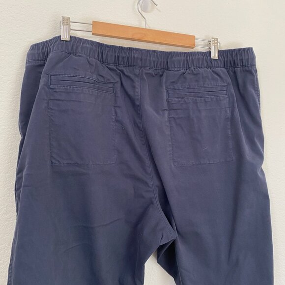 L.L. Bean Men's Comfort Stretch Dock Pants, Classic Fit, Straight Leg, Navy XXL - Picture 5 of 7